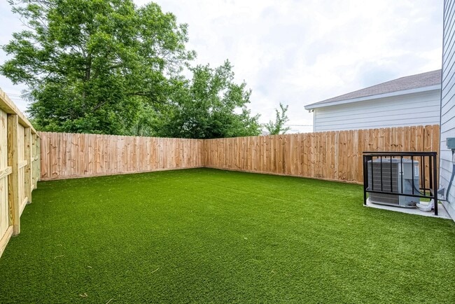 Building Photo - 4319 Rosemont St