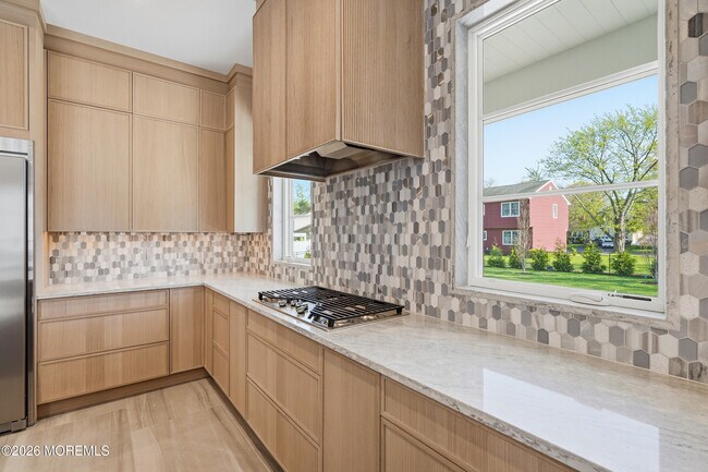 Building Photo - 84 Cooper Ave