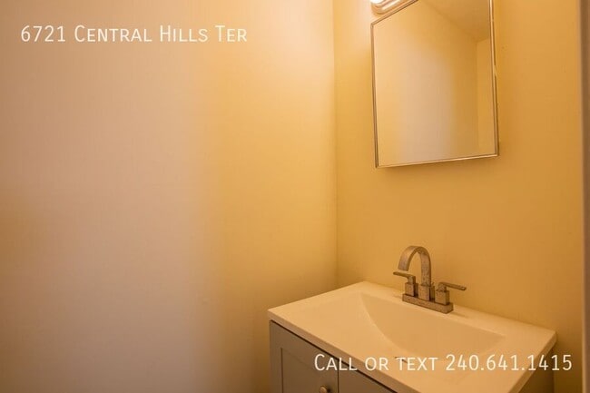 Building Photo - 6721 Central Hills Terrace