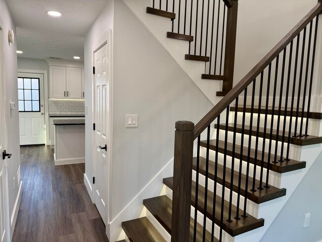 Building Photo - 2613 Ashbrooke Dr