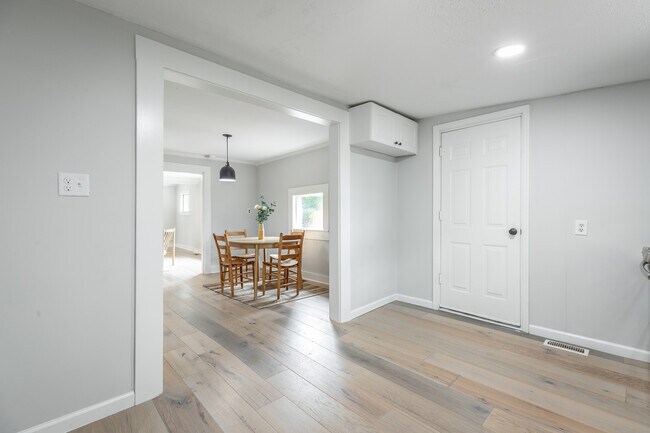 Kitchen - 219 Vreeland St