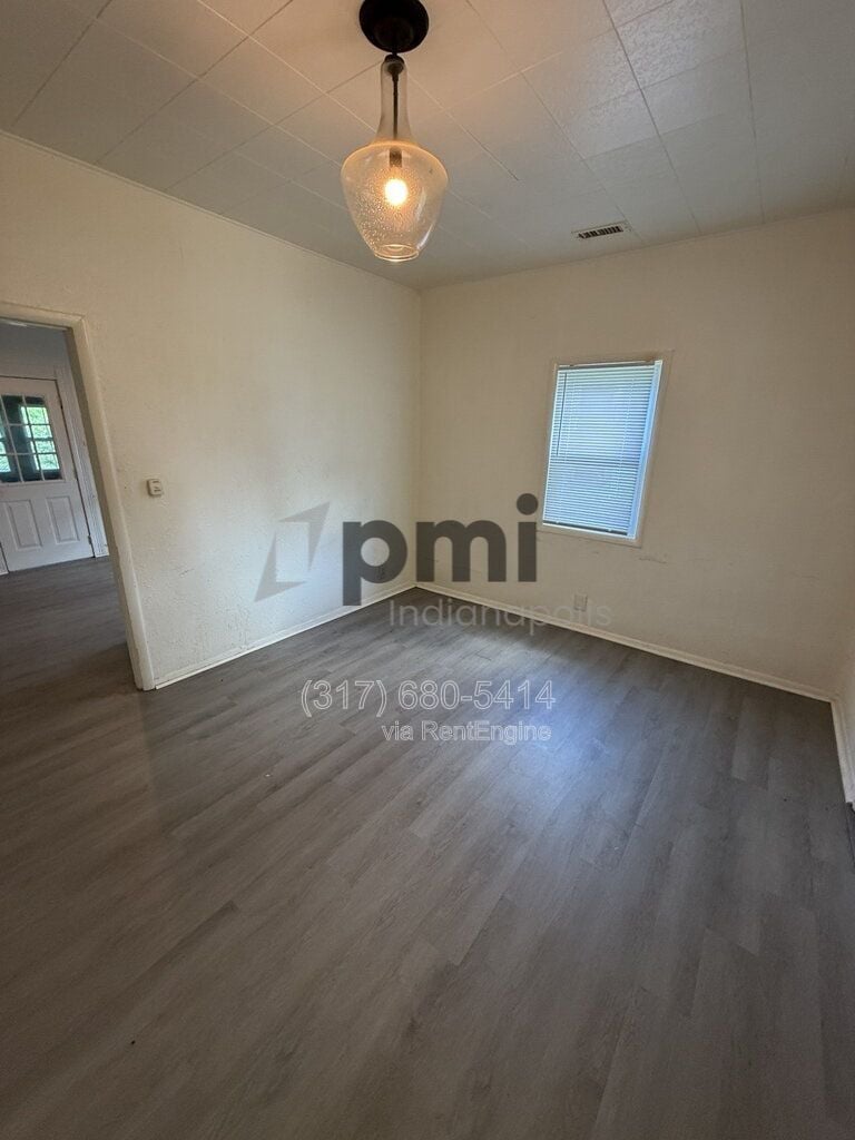 Building Photo - 1308 W 4th St