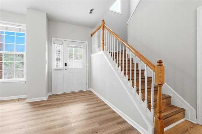 Building Photo - 1006 Ivydale Cir