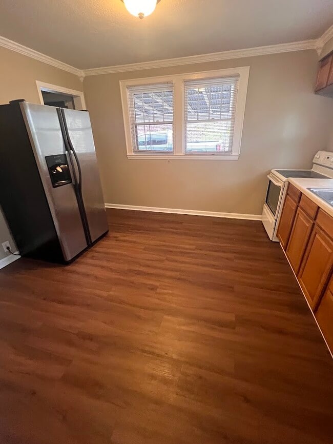 Building Photo - 5958 Dayton Blvd