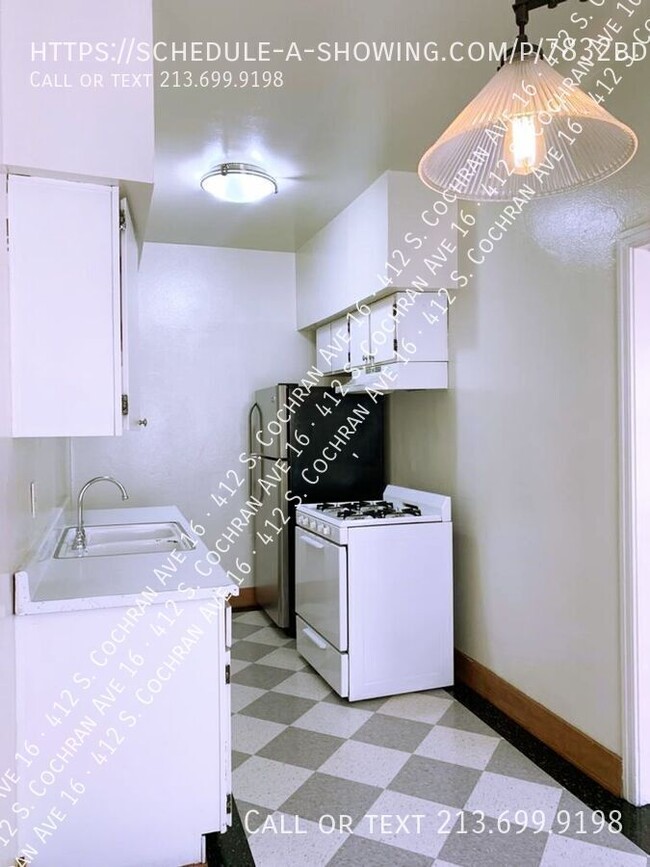 Building Photo - 412 Cochran Ave