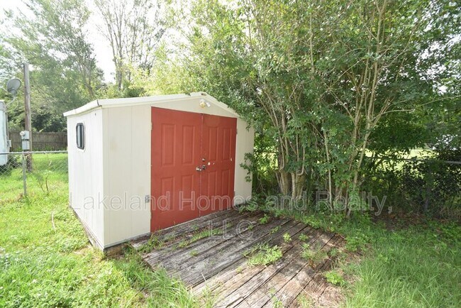 Building Photo - 3310 Peachtree Hill Rd