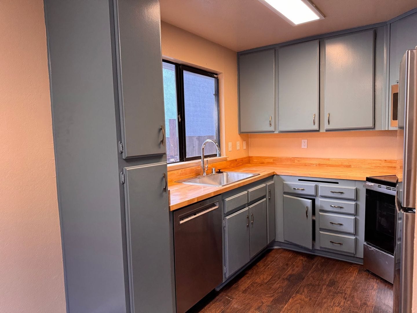 Building Photo - 259 Dartford St