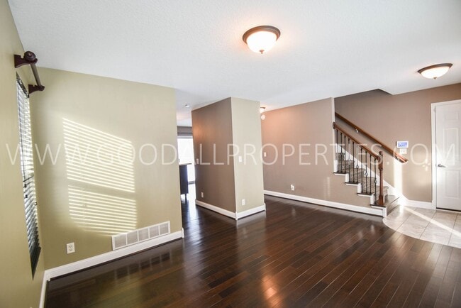 Building Photo - 4 Bedroom 3 Bath Home 3 Car Garage with large fenced in yard in Waukee