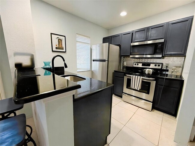 Building Photo - 4562 Yellowgold Rd E