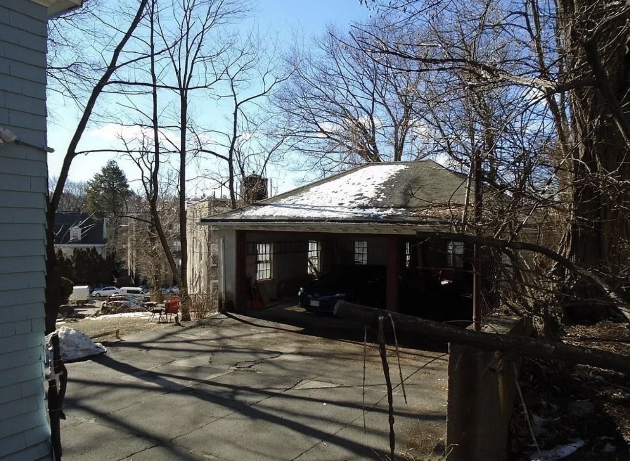 Building Photo - 157 Kilsyth Rd