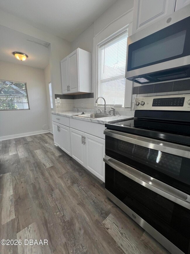 Building Photo - 209 Taylor Ave