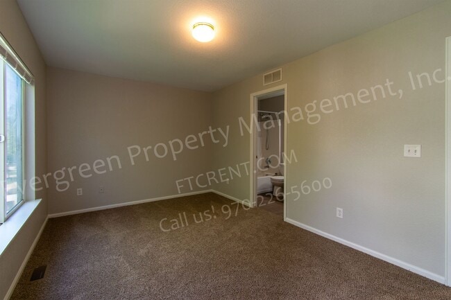 Building Photo - 3326 Warren Farm Dr