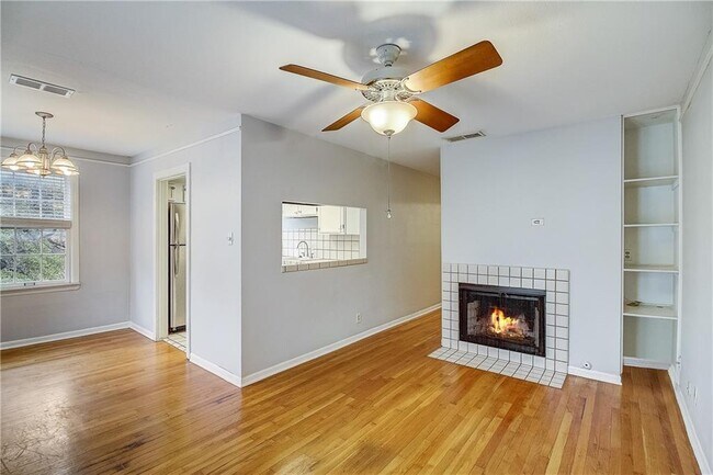 Building Photo - 914 E 32nd St
