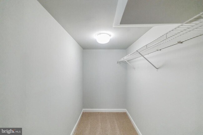 Building Photo - 1601 N Van Dorn St