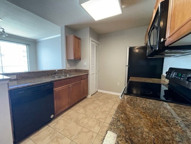 Building Photo - 700 S Harbour Island Blvd