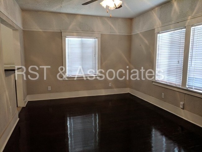 Building Photo - 1435 Alvarado Terrace