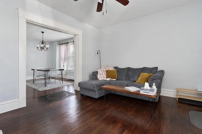 Building Photo - 477 E Gates St