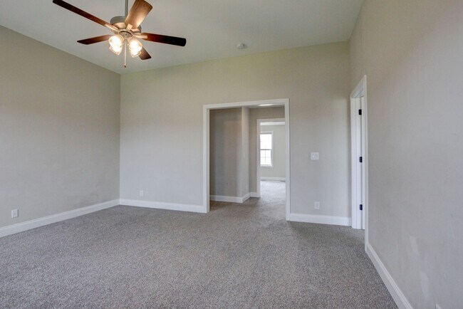 Building Photo - 230 Cotoneaster Ln