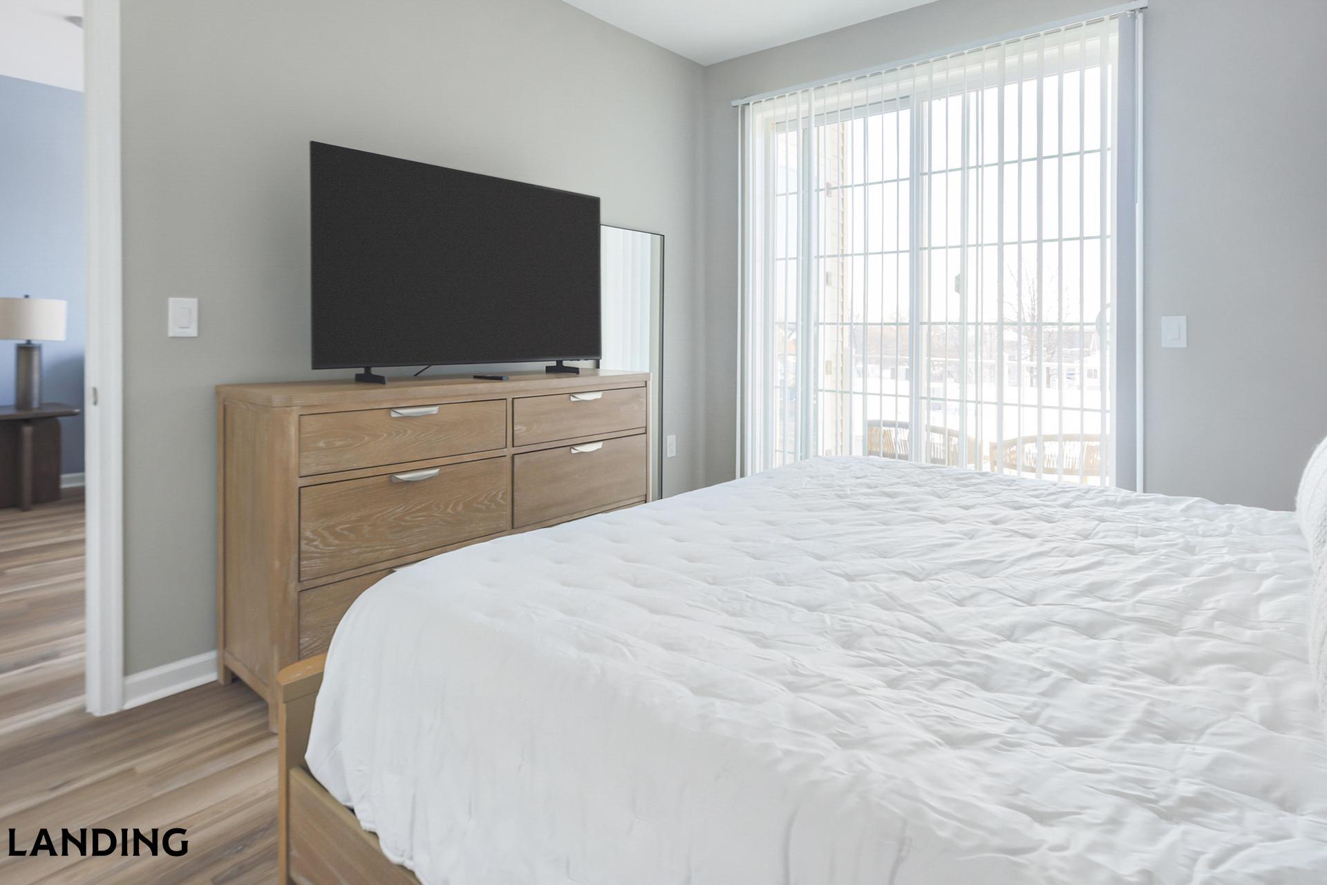 Building Photo - 100 River Park Dr