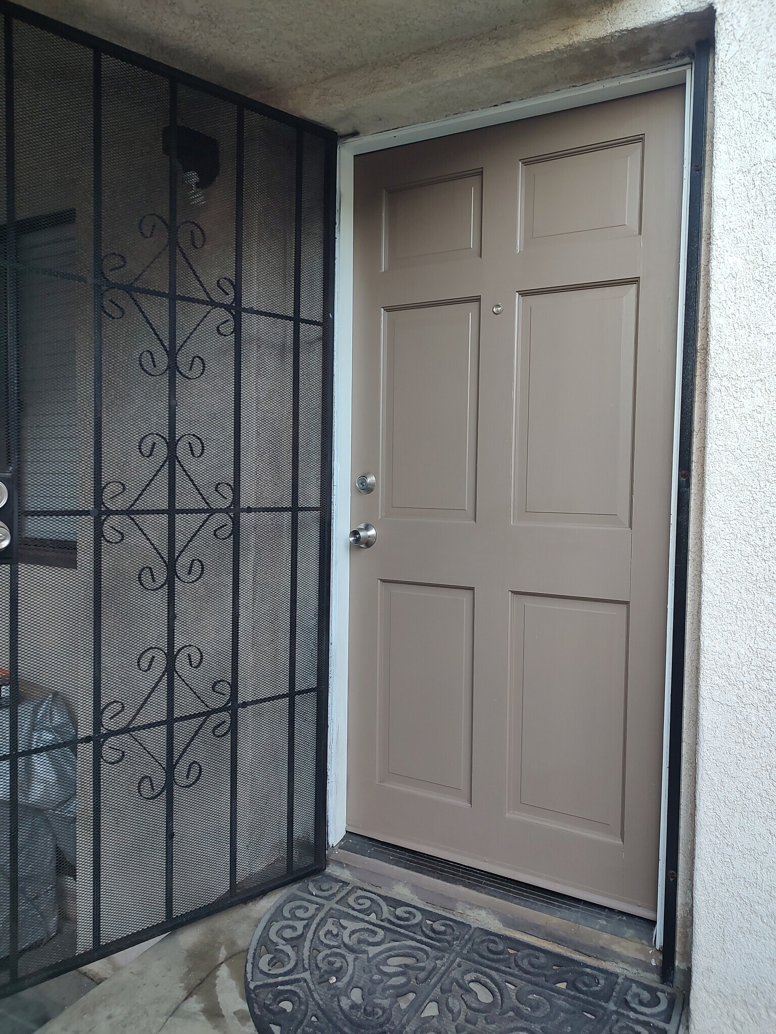 Gated fenced secure private. - 828 Island Ct