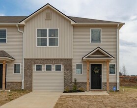 Building Photo - Brand new townhome- 3 bed & 2.5 bath