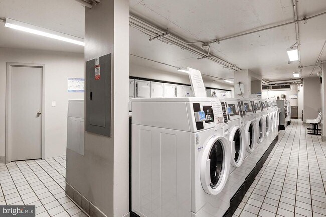 Building Photo - 10500 Rockville Pike