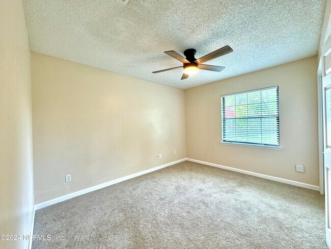 Building Photo - 1136 Dorwinion Dr