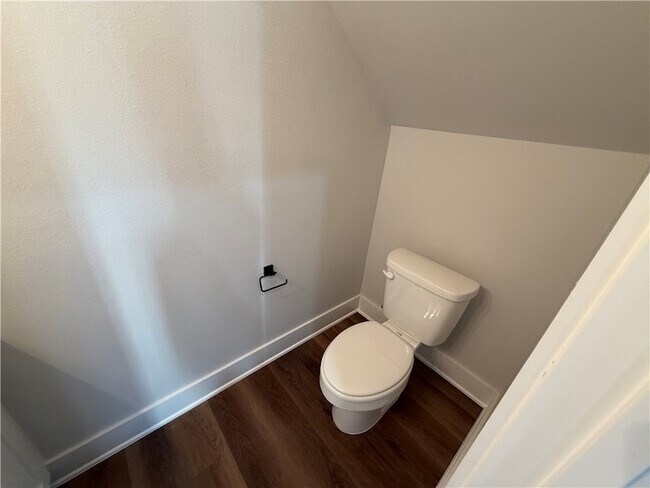 Building Photo - 1043 S Laramie Hts