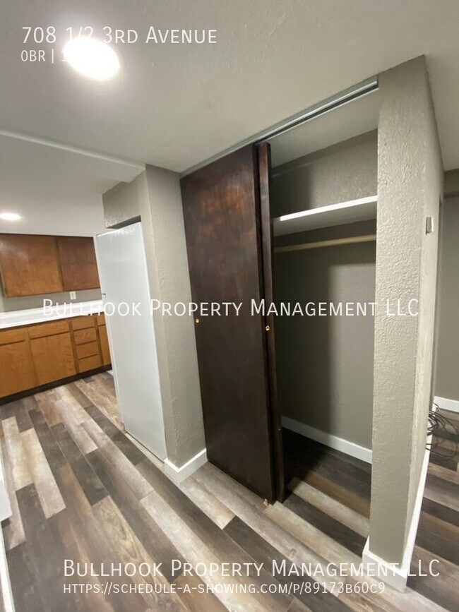 Building Photo - 708 1/2 3rd Avenue-