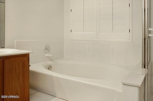 Building Photo - 12054 S 44th St