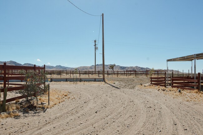 Building Photo - 1381 Soledad Ave