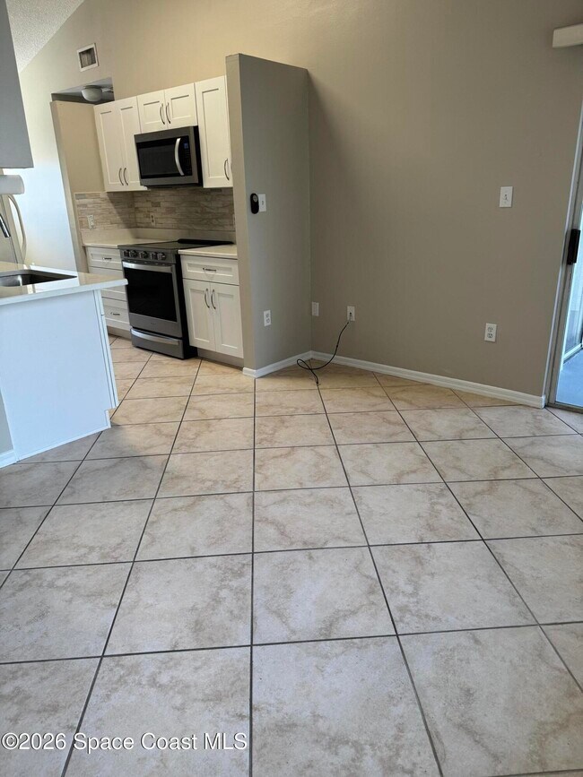 Building Photo - 118 Beach Park Ln