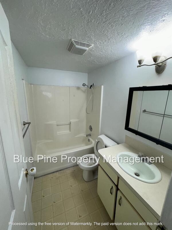Building Photo - 147 East Short Street