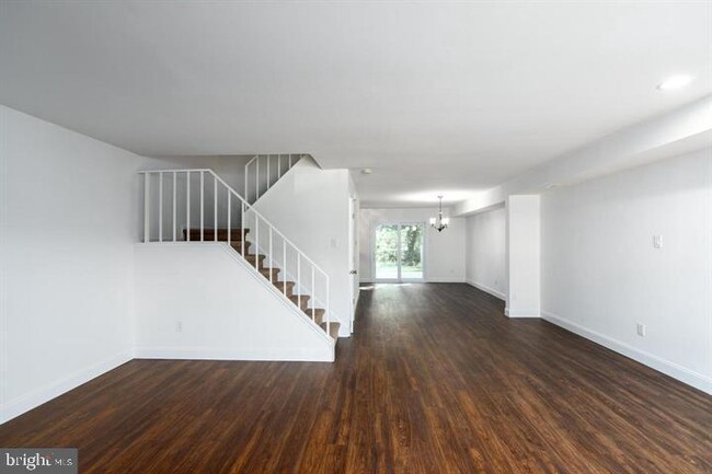 Building Photo - 3458 Norwood Pl