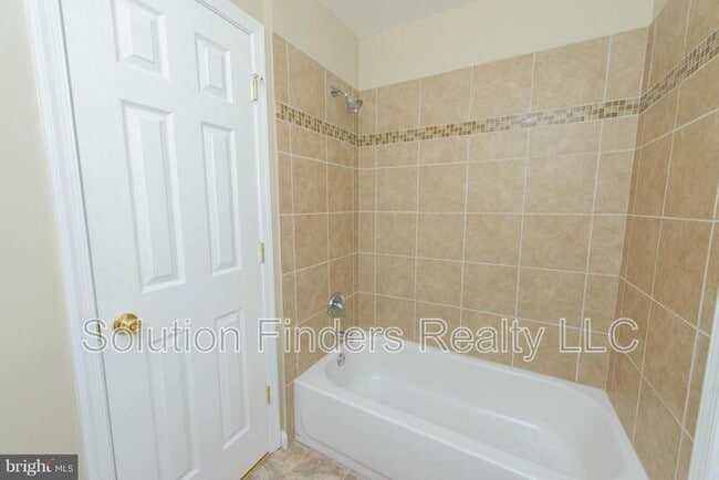 Building Photo - 257 Maple Wreath Ct