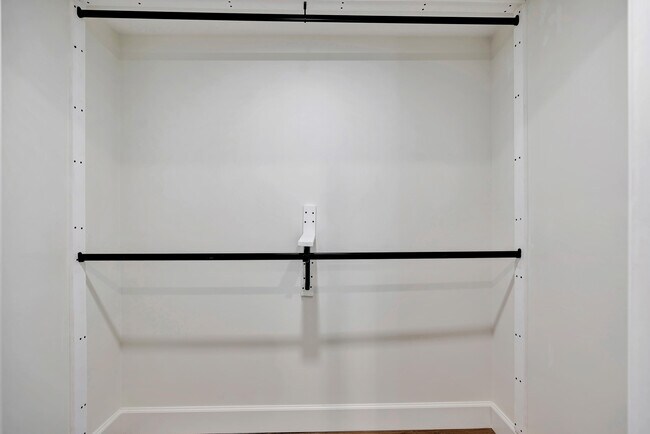 Building Photo - 911 Ocean Dr