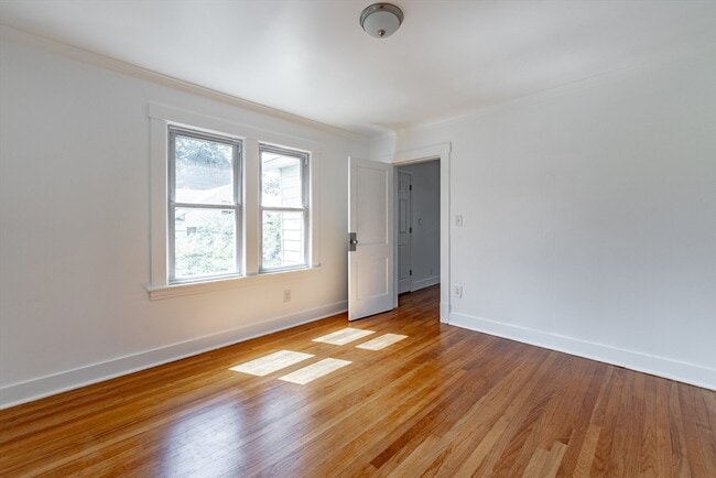Building Photo - 120 Hillside Ave