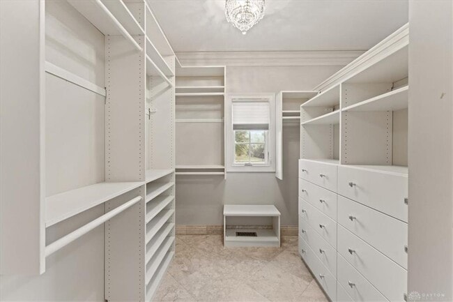 Building Photo - 9020 Whisperinghill Dr