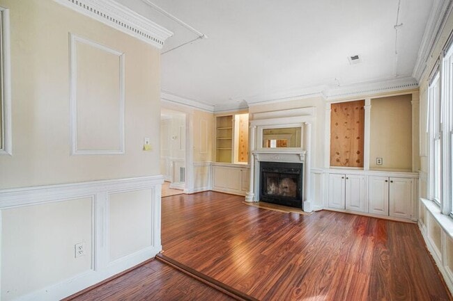 Building Photo - 307 Hawke St