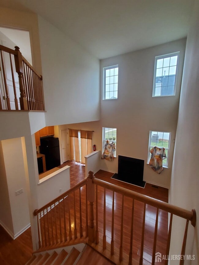 Building Photo - 202 Alder Ct