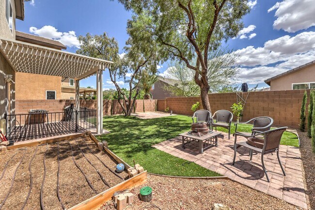Building Photo - Beautiful Upgraded Home 3-Bedroom with Solar, Smart Home Features & Private Backyard Oasis