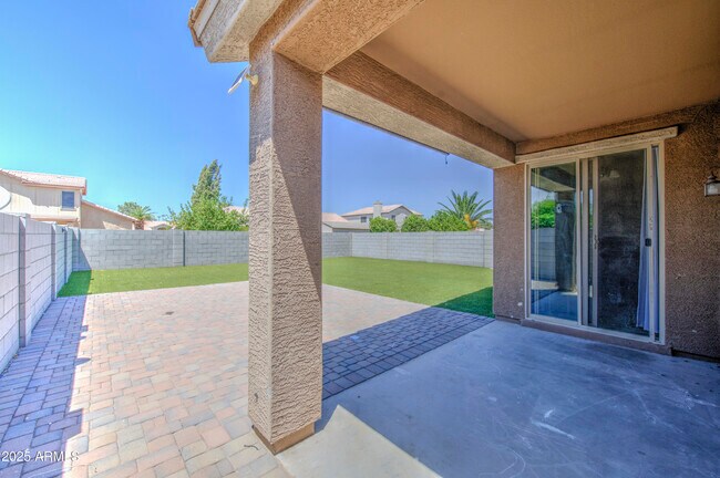 Building Photo - 6826 W Charter Oak Rd