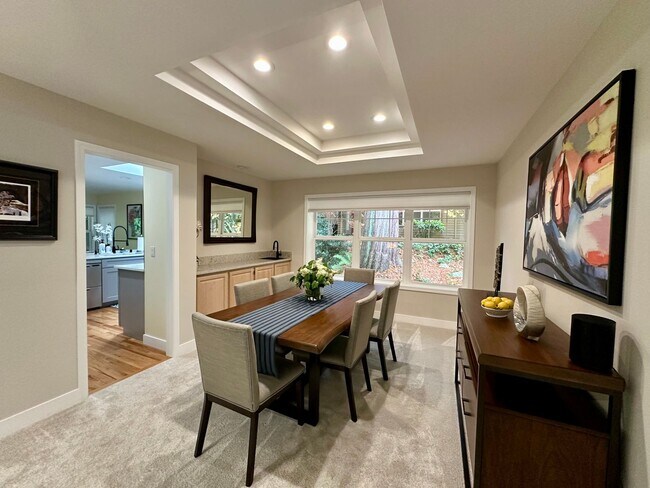 Building Photo - 9048 Gleneagle Dr