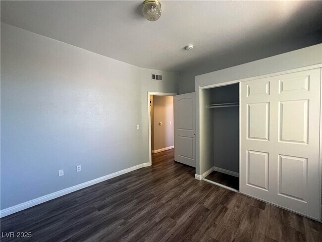 Building Photo - 700 Carnegie St