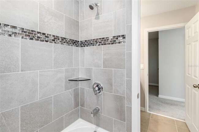 Building Photo - 9109 Legado Dr