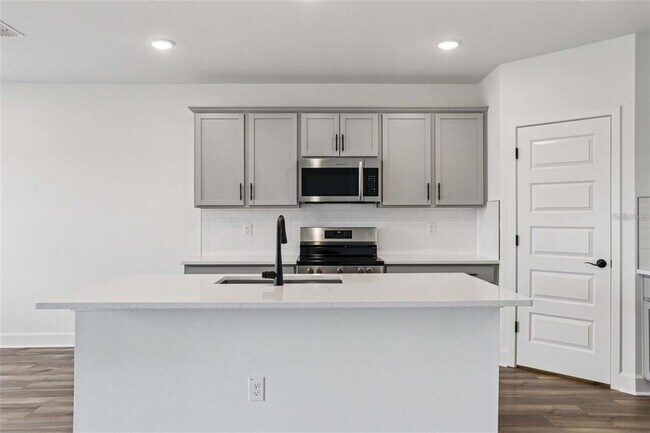 Building Photo - 13112 Siam Dr