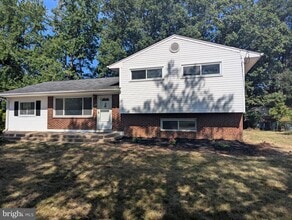 Building Photo - 6327 Willowood Ln