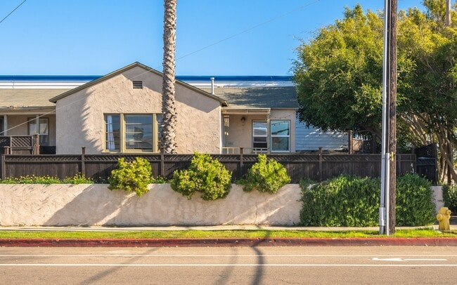 Primary Photo - 430 N Francisca Ave