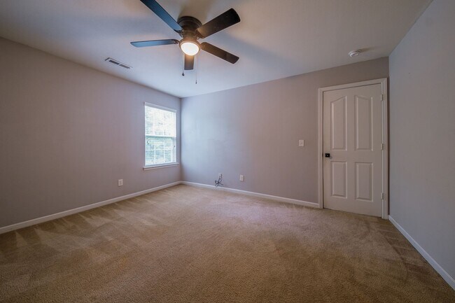 Building Photo - 1301 Waldridge Ct