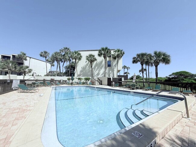 Building Photo - 5650 Jimmy Buffett Mem Hwy